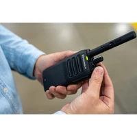 Motorola MOTOTRBO R2 analóg kézi adóvevő / 2300mAh akkuval